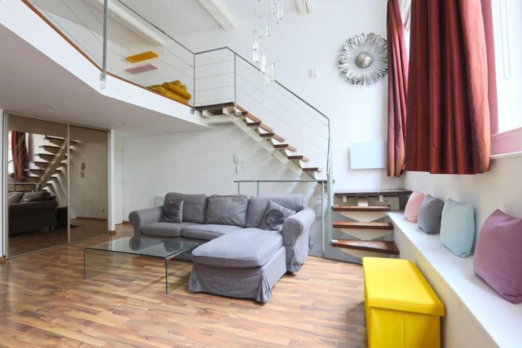 Ideal Pros Et Tourisme - Le Loft De Guise Avec Parking Prive Apartman Nancy Kültér fotó